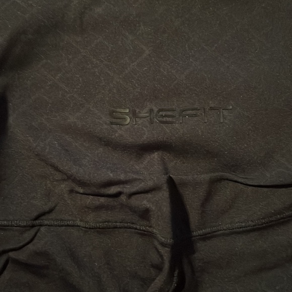 SheFit All Black Boss Leggings - Picture 3 of 4